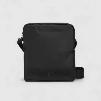 Calvin Klein Men’s Zip Shoulder Bag: Sleek Daily Carry